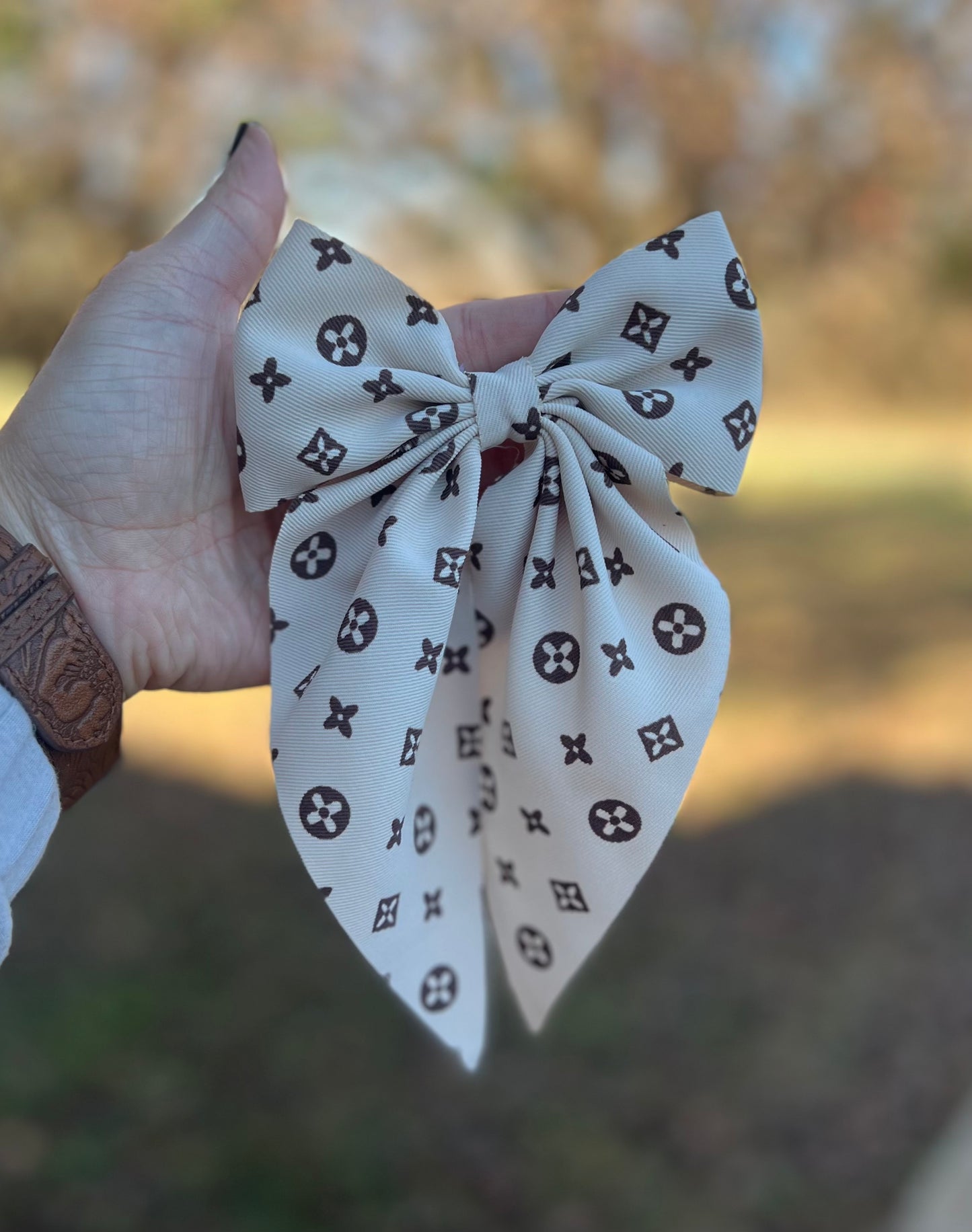 Inspired flowy bow