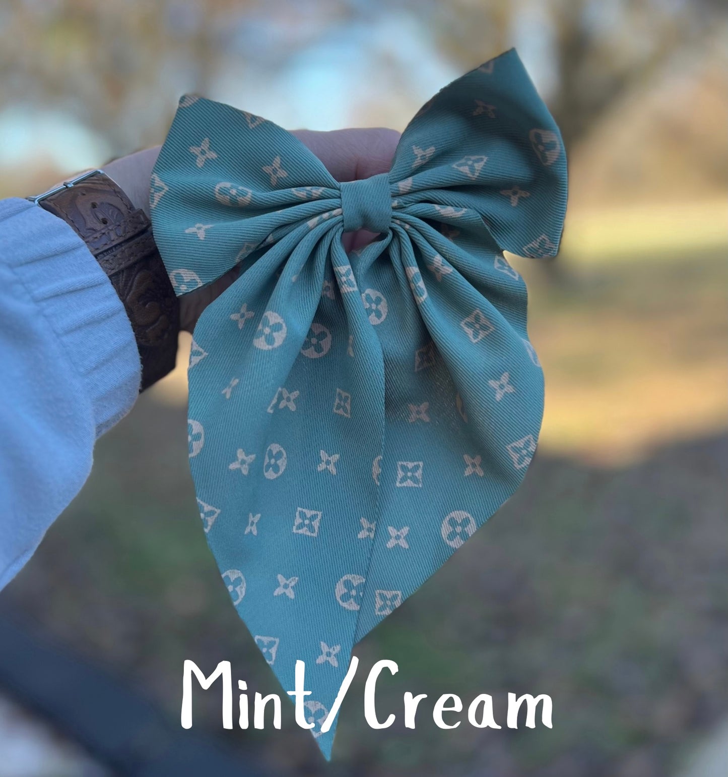 Inspired flowy bow