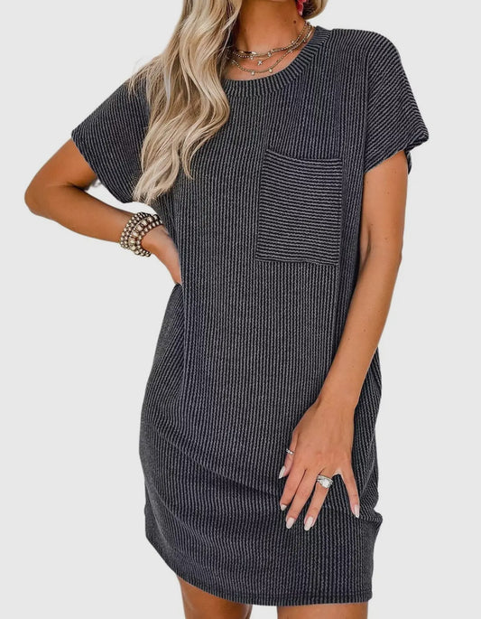 T-shirt short sleeved dress with pocket