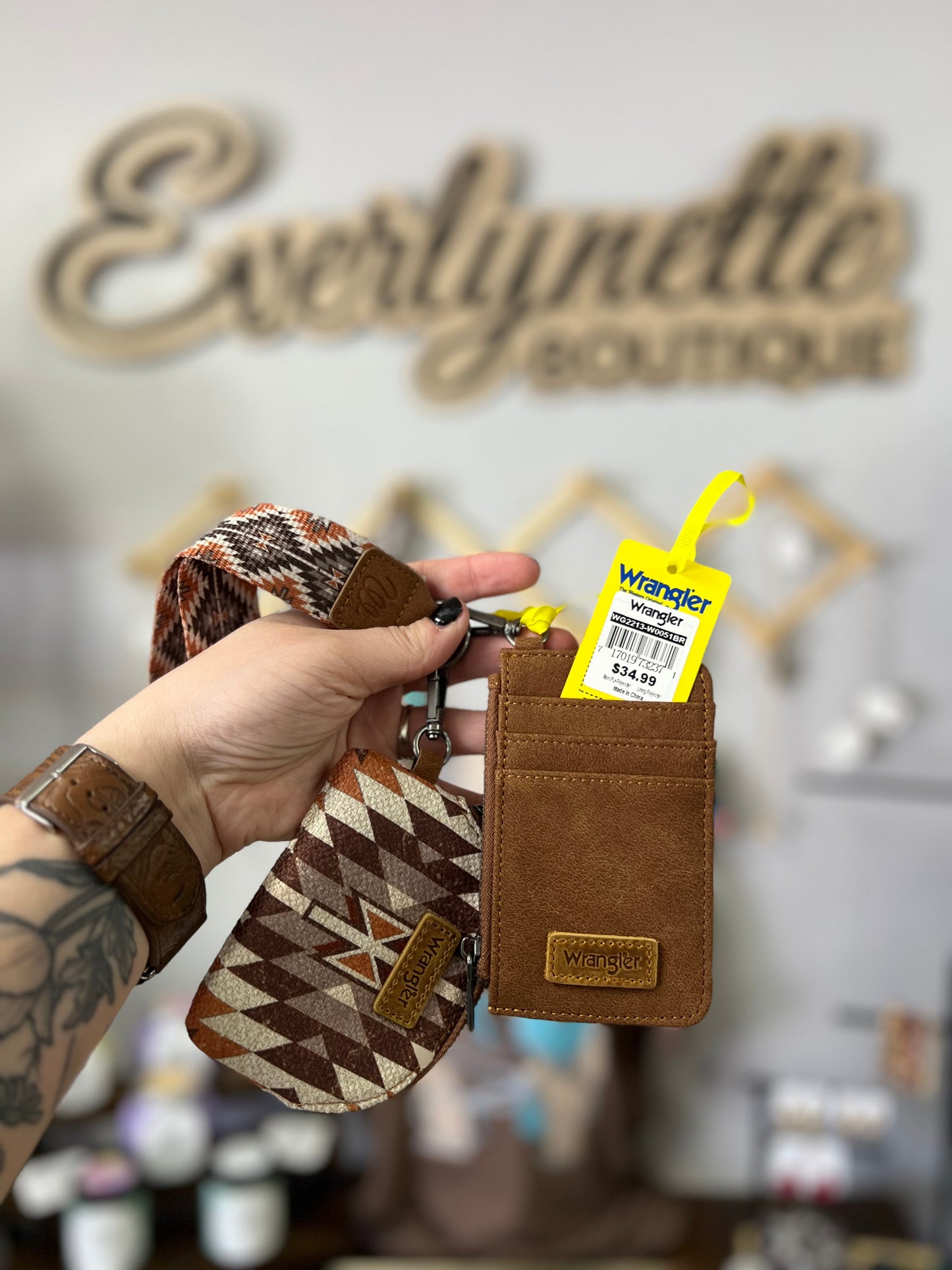 Wrangler southwestern art print dual pouch wristlet brown