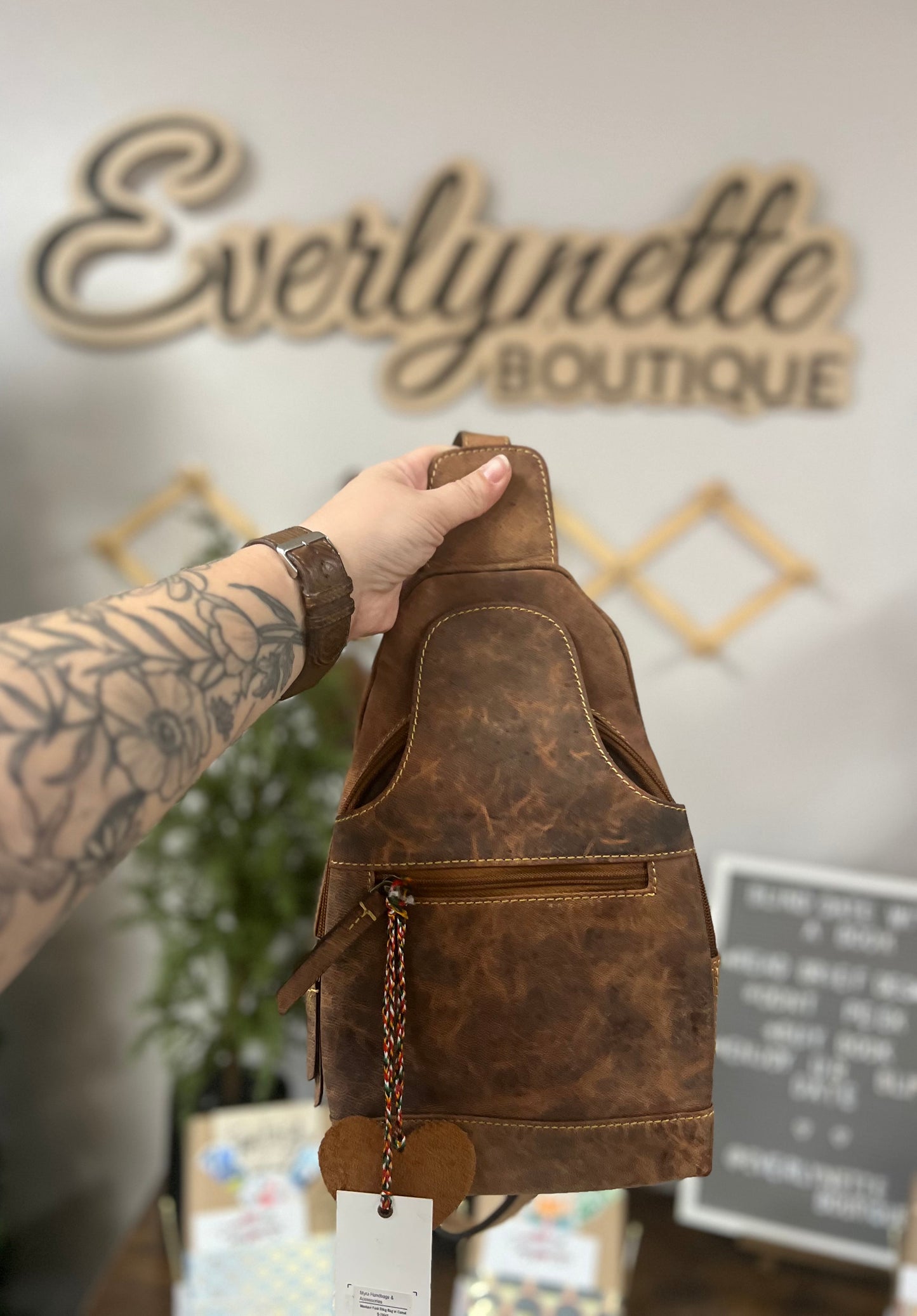 Myra adjustable sling bag